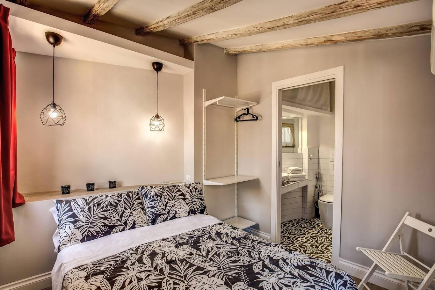Apartamento Attic With Terrace By Trevi Fountain Roma Exterior foto