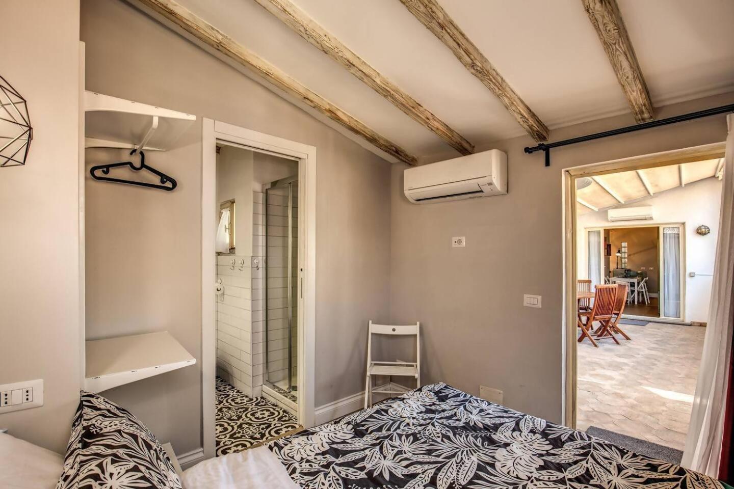 Apartamento Attic With Terrace By Trevi Fountain Roma Exterior foto