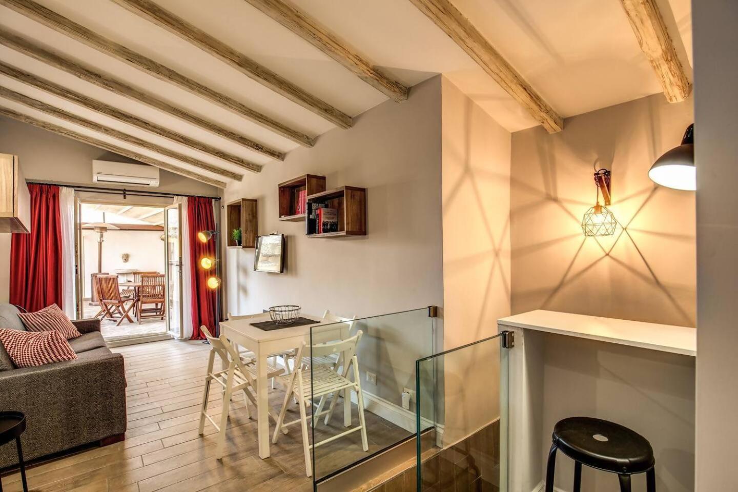 Apartamento Attic With Terrace By Trevi Fountain Roma Exterior foto