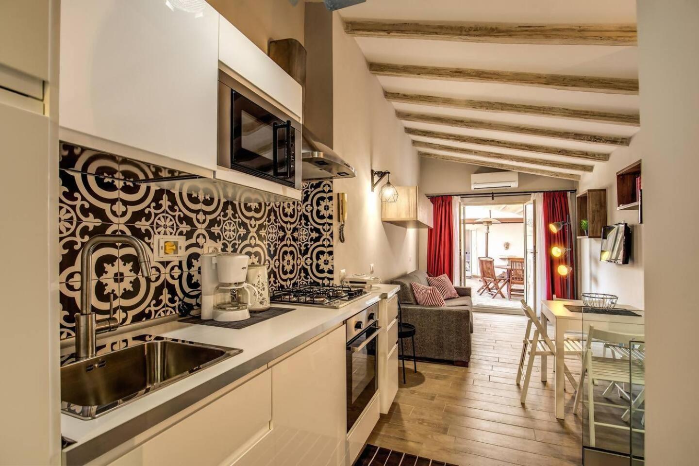 Apartamento Attic With Terrace By Trevi Fountain Roma Exterior foto