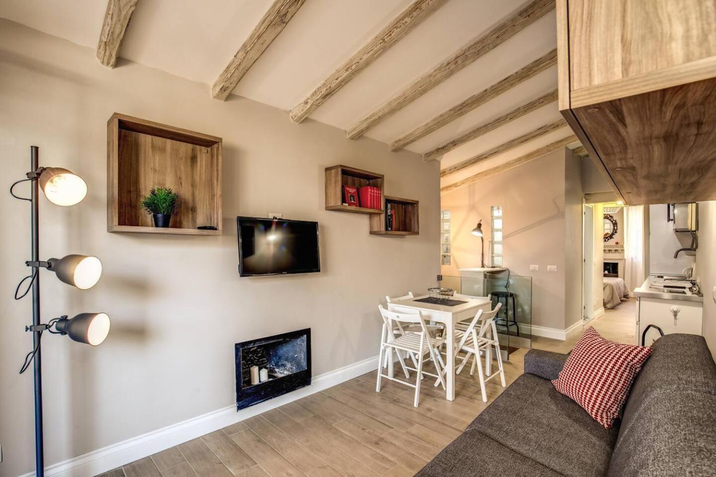 Apartamento Attic With Terrace By Trevi Fountain Roma Exterior foto