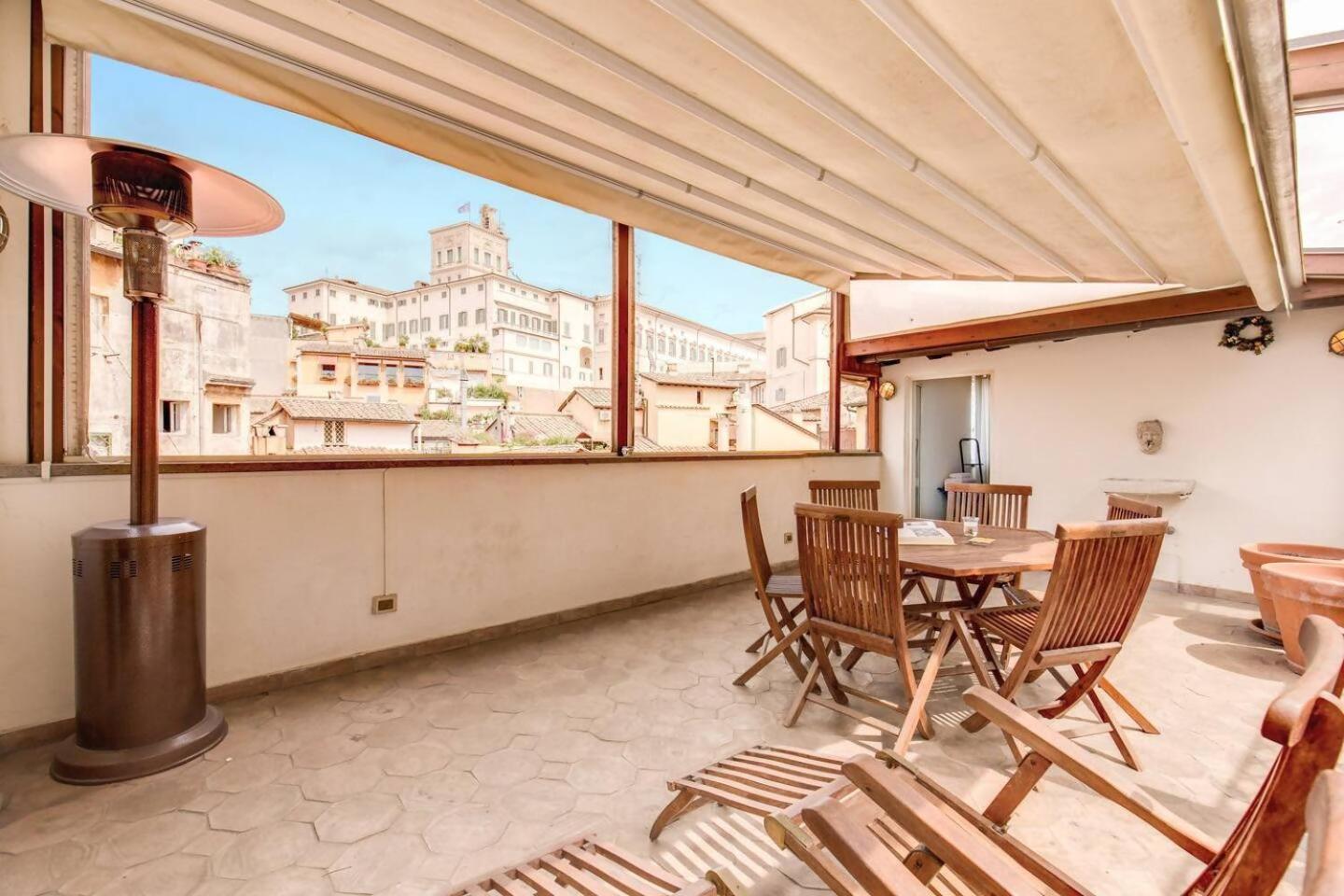 Apartamento Attic With Terrace By Trevi Fountain Roma Exterior foto